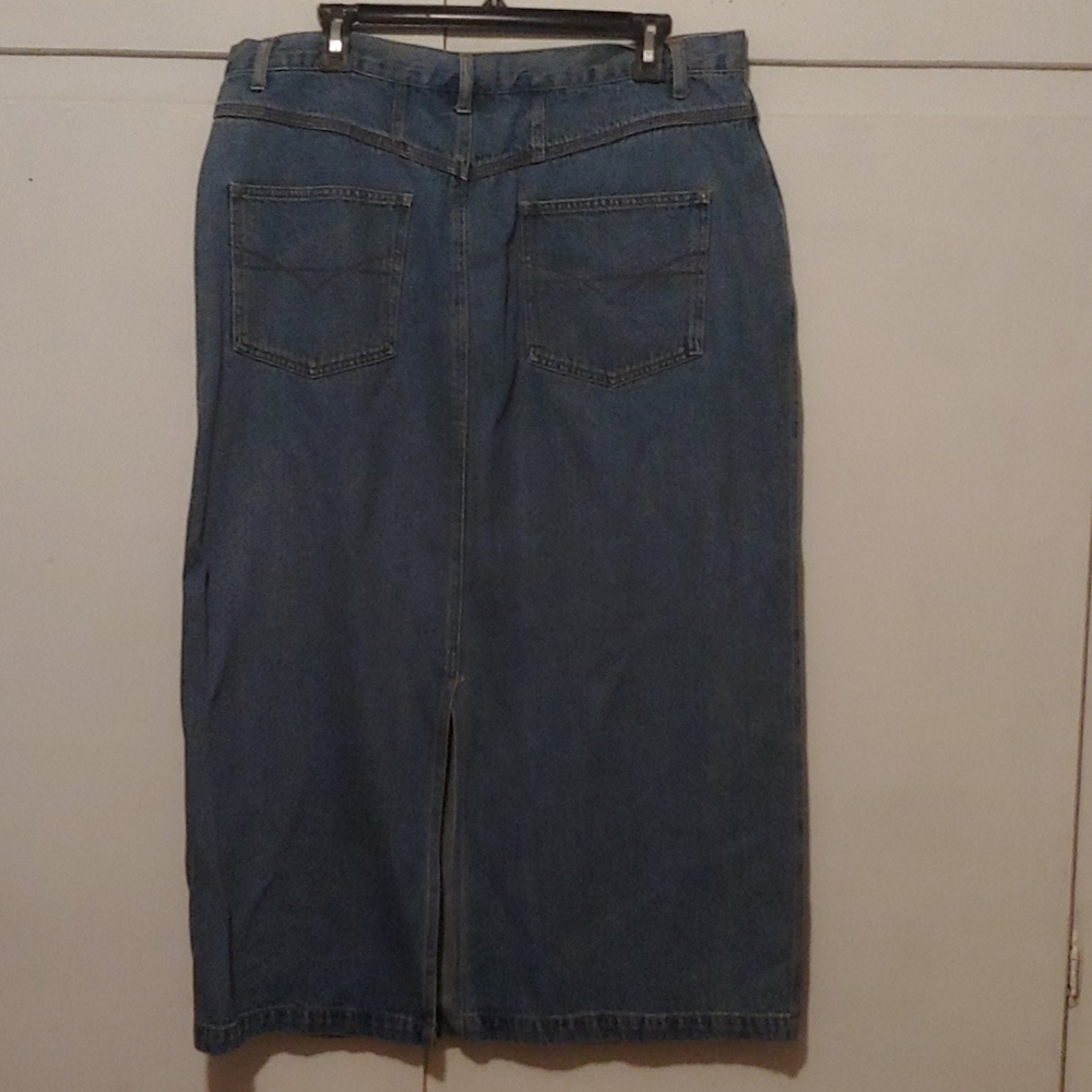 Women's Jean Skirt - Picture 2 of 6